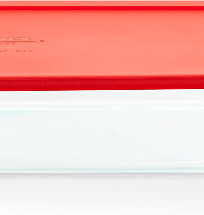 Pyrex Simply Store 11 Cup Glass Food Storage Container, BPA-Free Lid | Meal prep container with BPA-free plastic lid, freezer, dishwasher & microwave safe